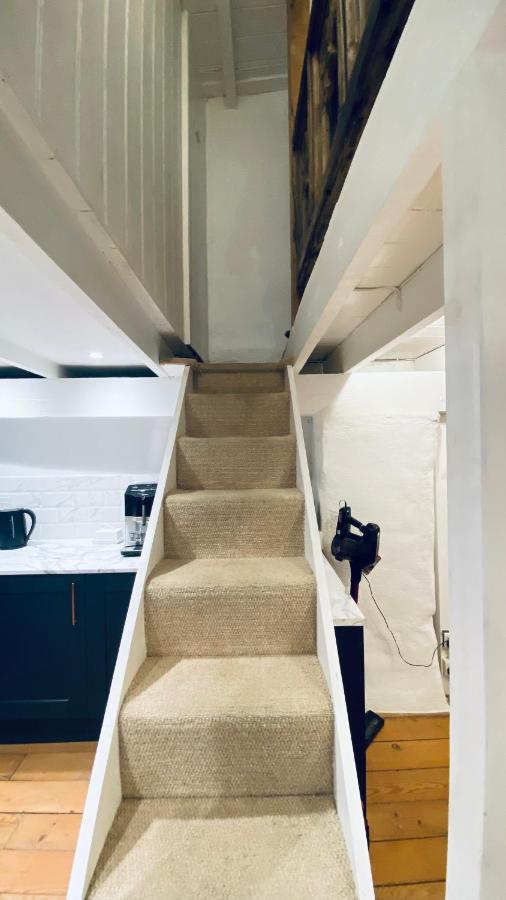 Spindrift Is A Beautiful Newly Refurbished Three Bedroom Private Family House Located On The Old Harbour And The Coastal Path In The Heart Of Beautiful พอลเพอร์โร ภายนอก รูปภาพ